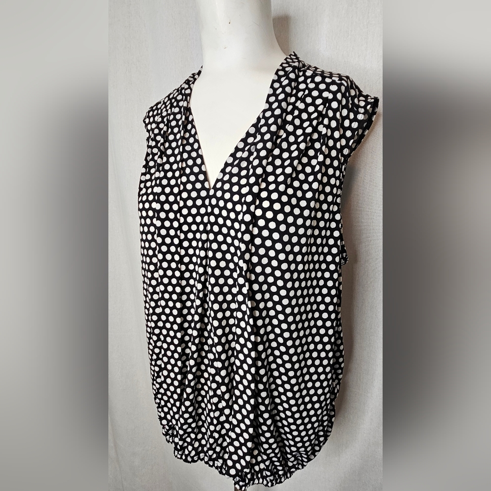 Max Studio V-Neck Polka Dot Sleeveless Blouse‎ w Bubble Hem Size XL